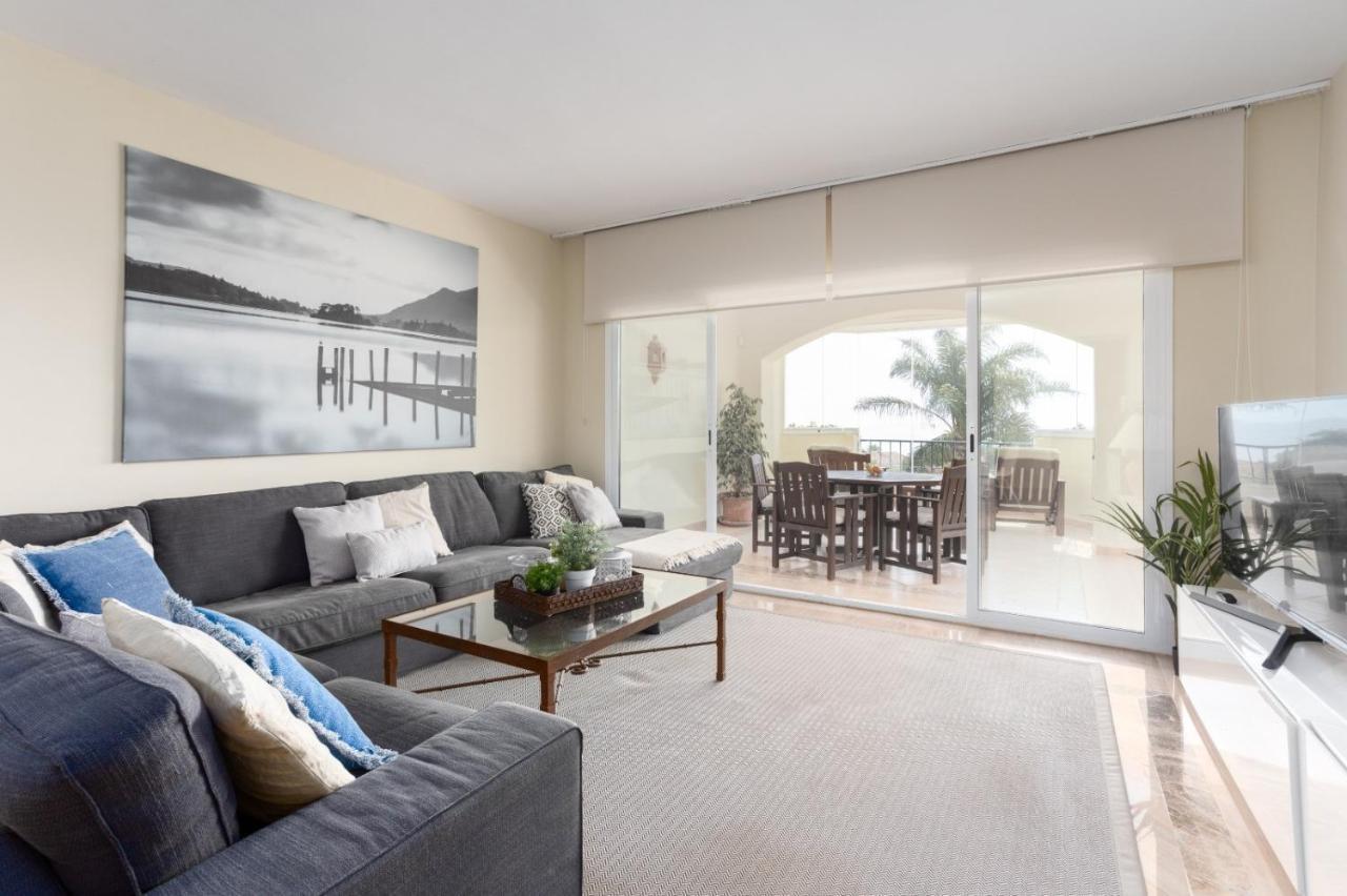Homeforguest Front Line Beach Apartment In Hacienda Playa Marbella Exterior photo
