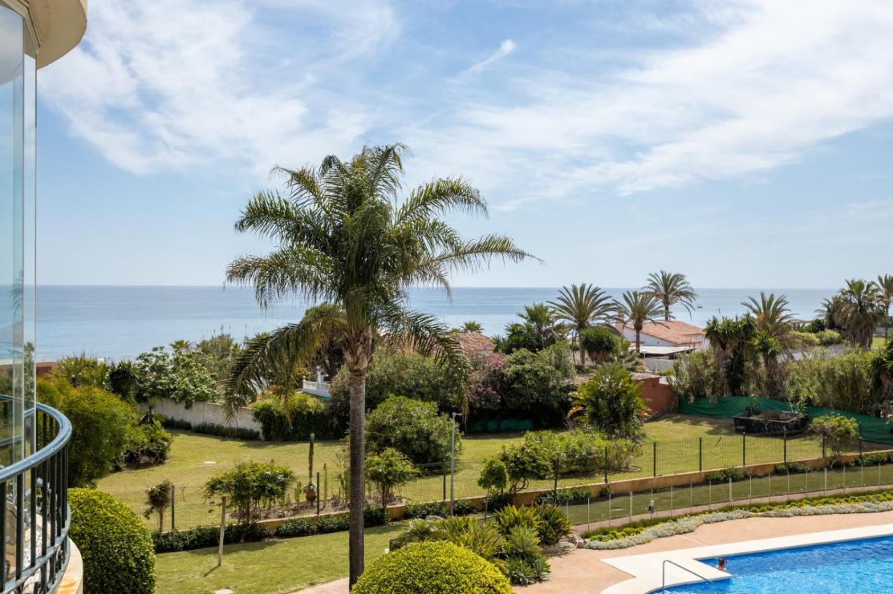 Homeforguest Front Line Beach Apartment In Hacienda Playa Marbella Exterior photo