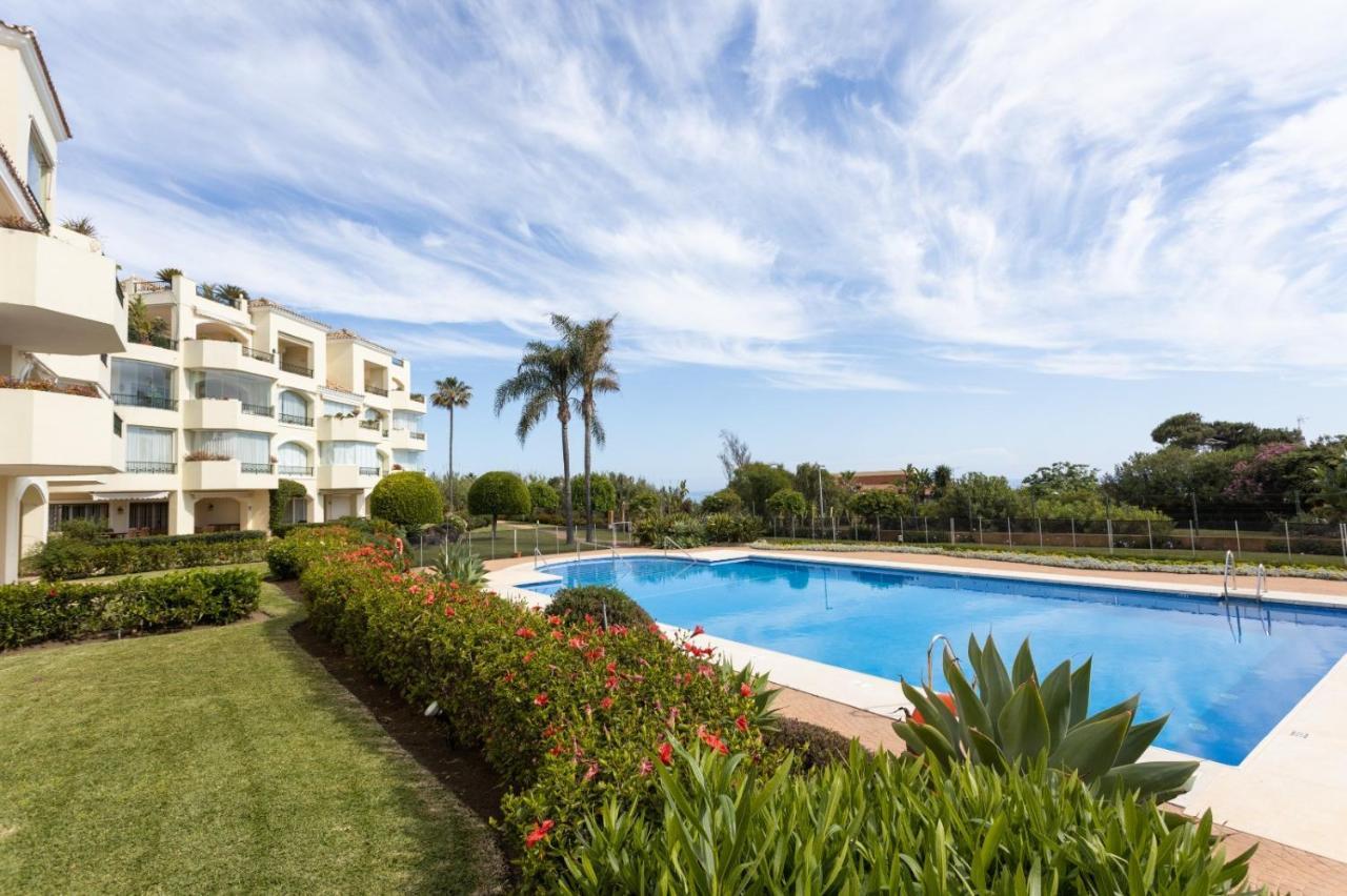 Homeforguest Front Line Beach Apartment In Hacienda Playa Marbella Exterior photo