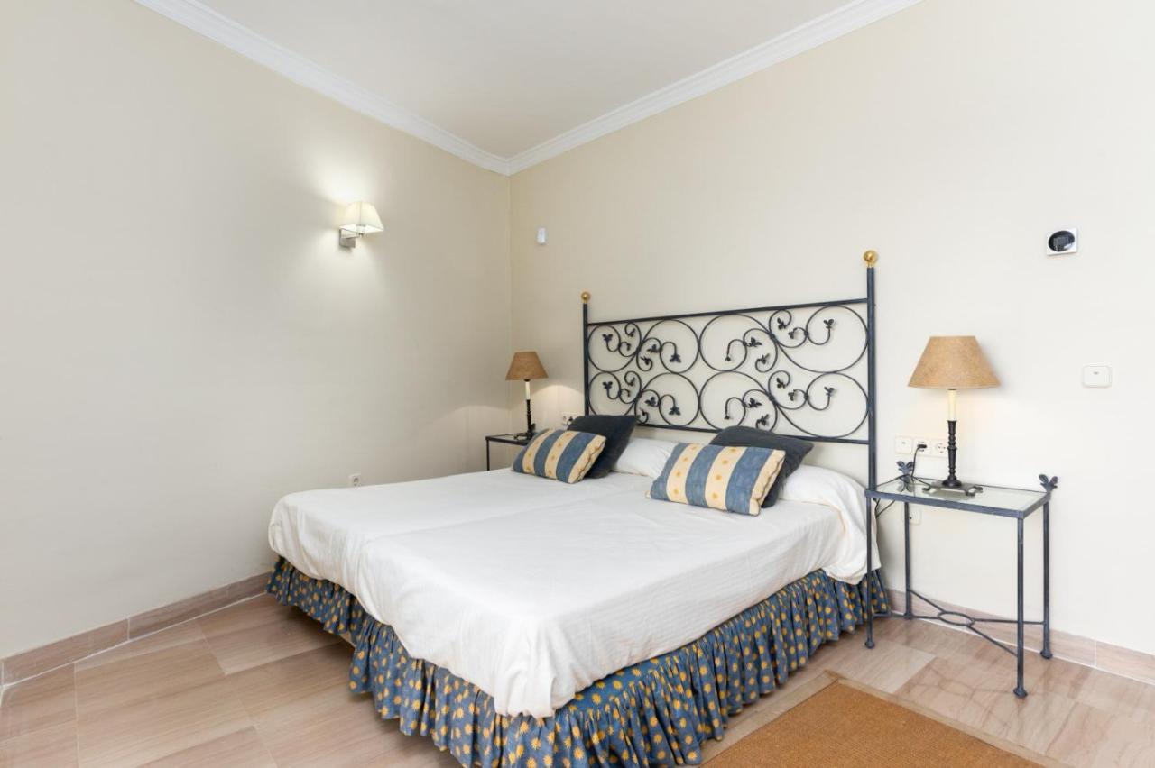 Homeforguest Front Line Beach Apartment In Hacienda Playa Marbella Exterior photo